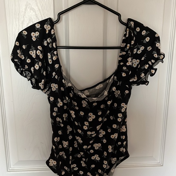bodysuit size S - Picture 2 of 4